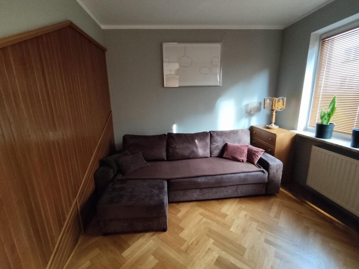 Classic Apartament Metro Kabaty Varsovie Extérieur photo