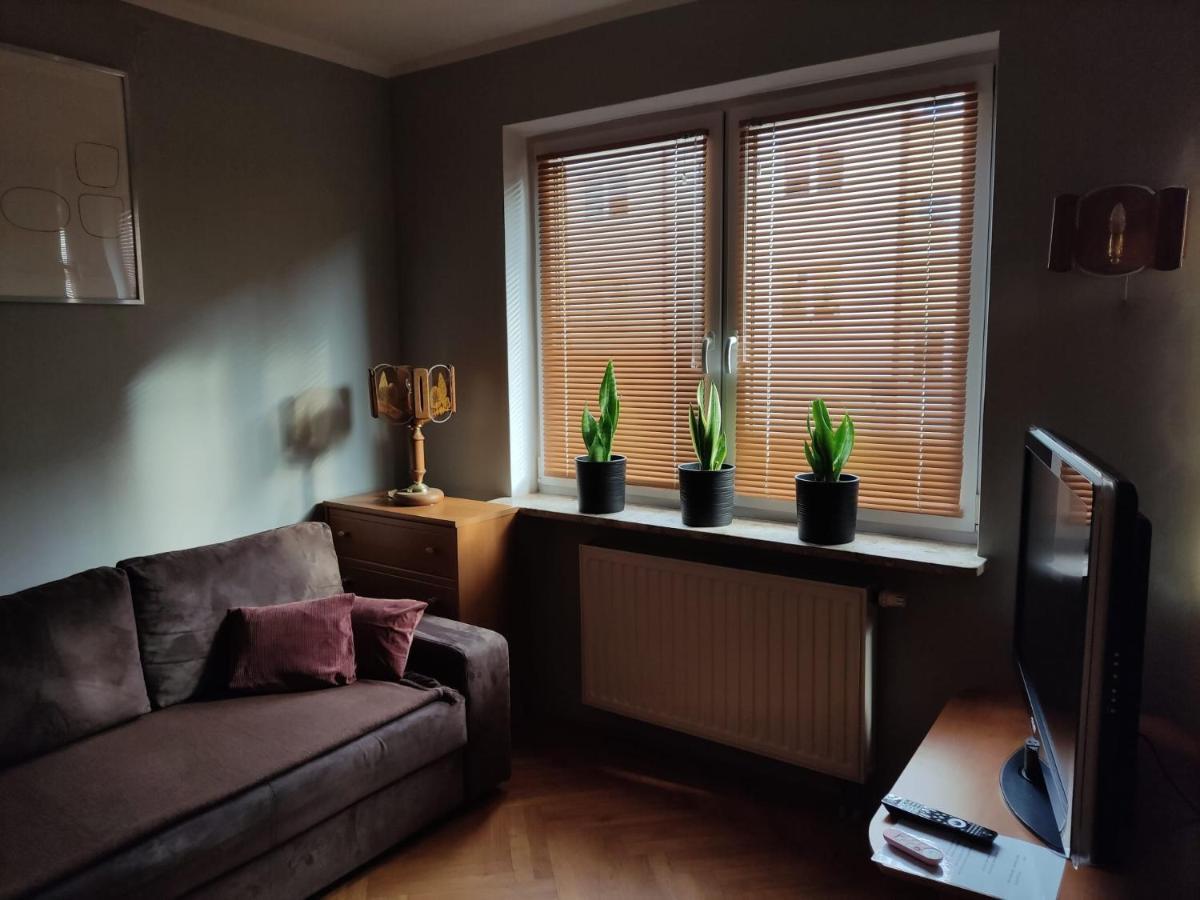 Classic Apartament Metro Kabaty Varsovie Extérieur photo