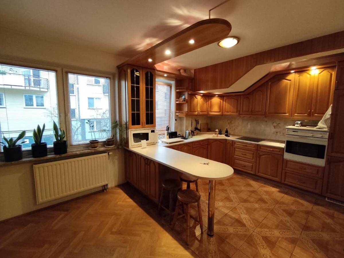 Classic Apartament Metro Kabaty Varsovie Extérieur photo