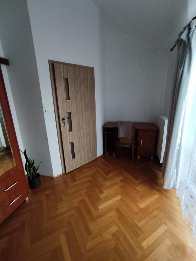 Classic Apartament Metro Kabaty Varsovie Extérieur photo